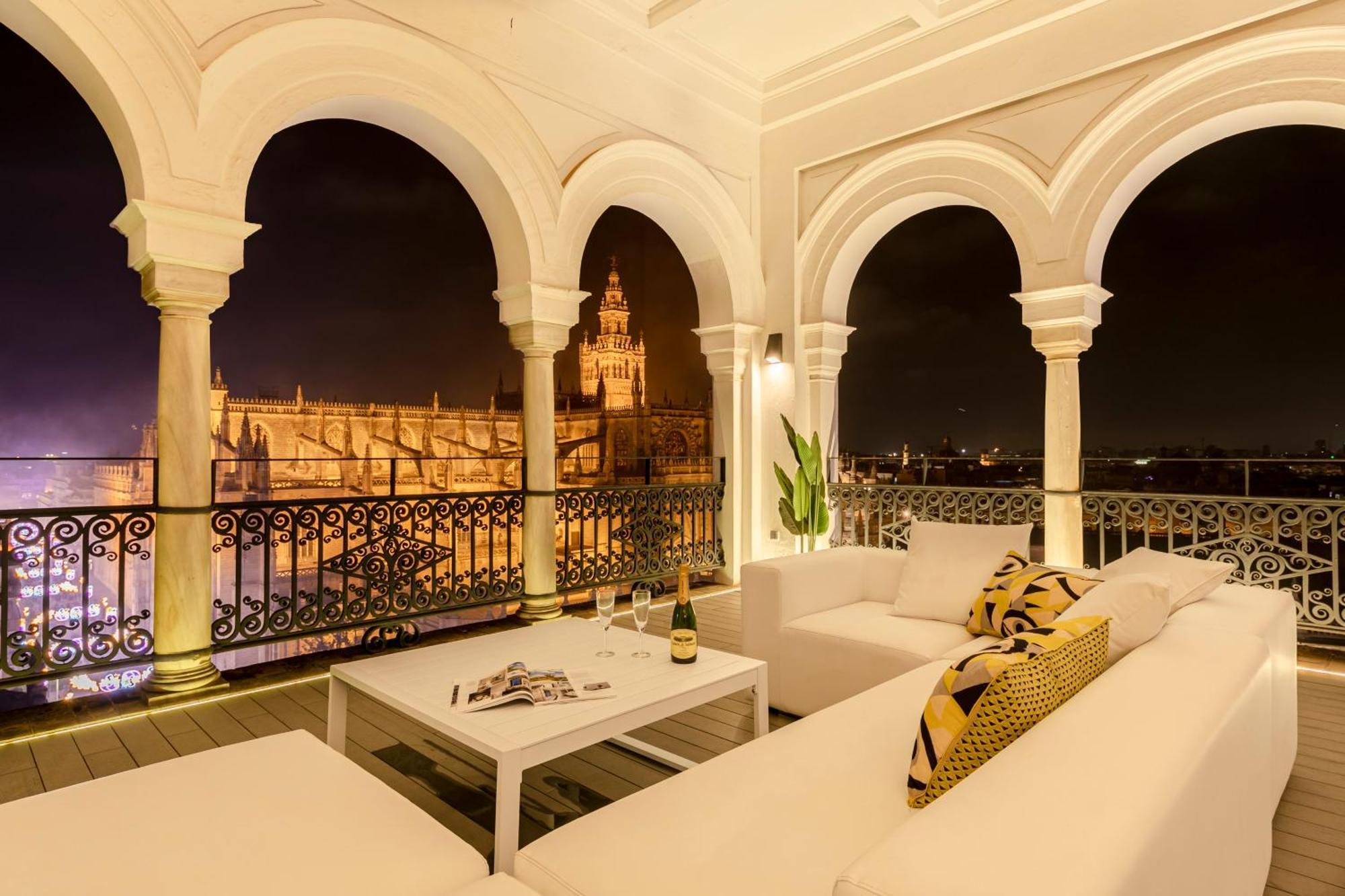 Isg Apartments The Most Exclusive Apartment In Sevillaparking Екстер'єр фото