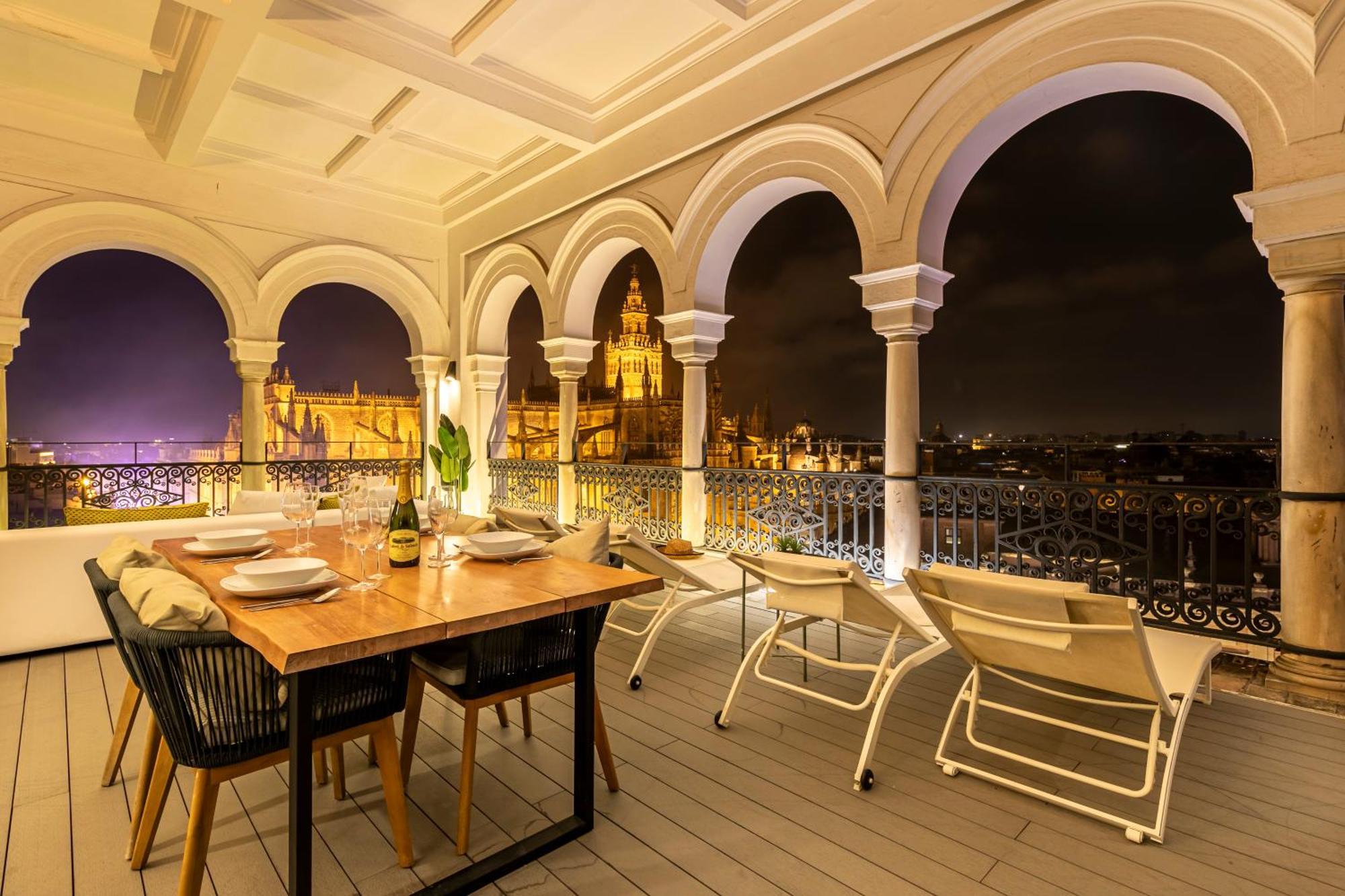 Isg Apartments The Most Exclusive Apartment In Sevillaparking Екстер'єр фото